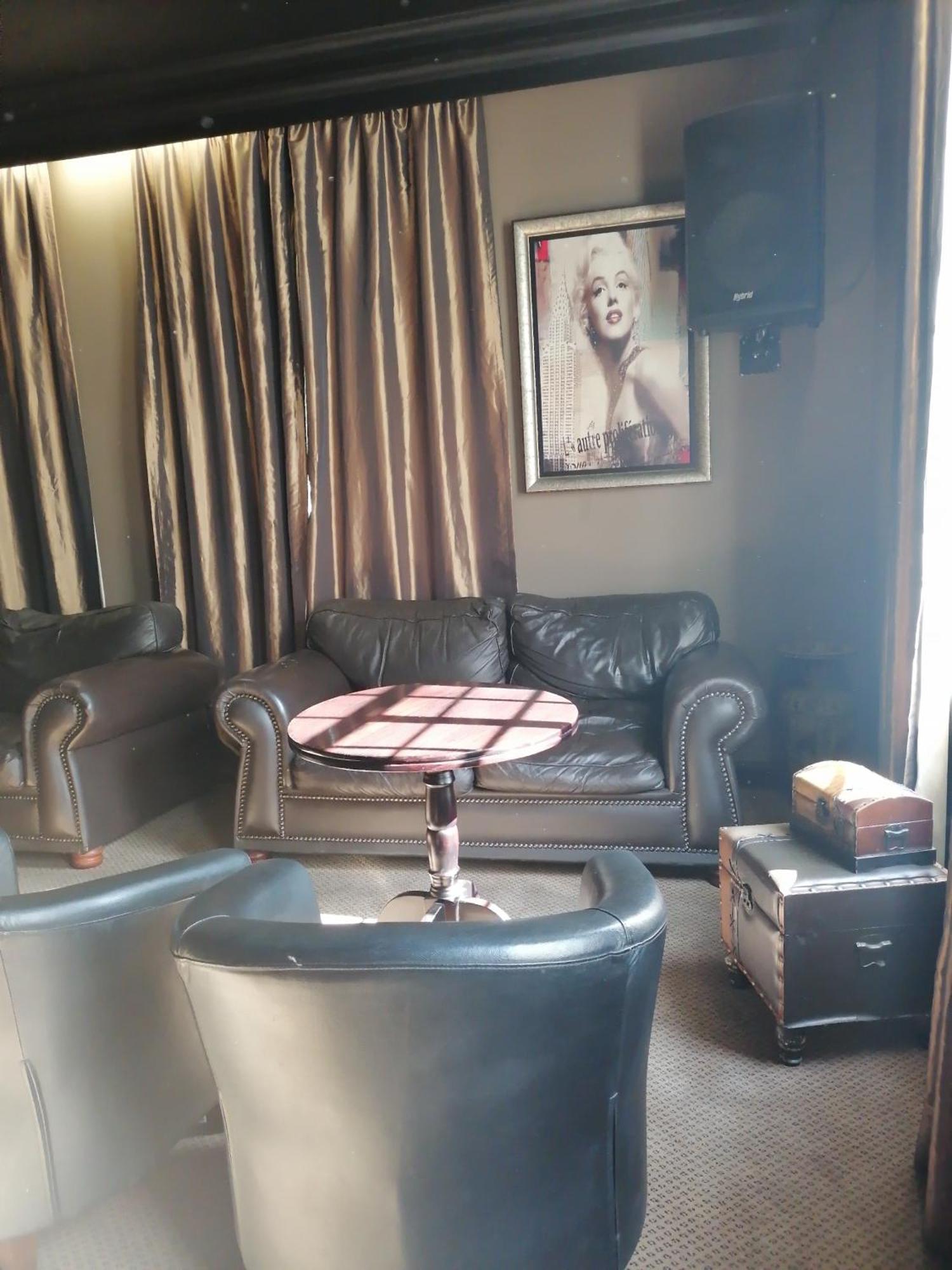 Casa Grande Guest Lodge Бритс Экстерьер фото