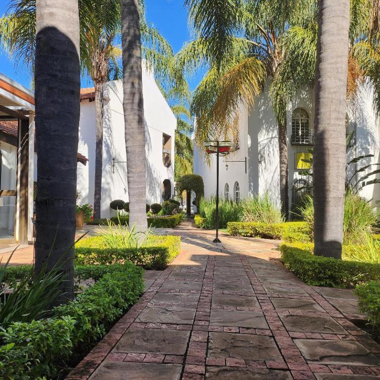 Casa Grande Guest Lodge Бритс Экстерьер фото