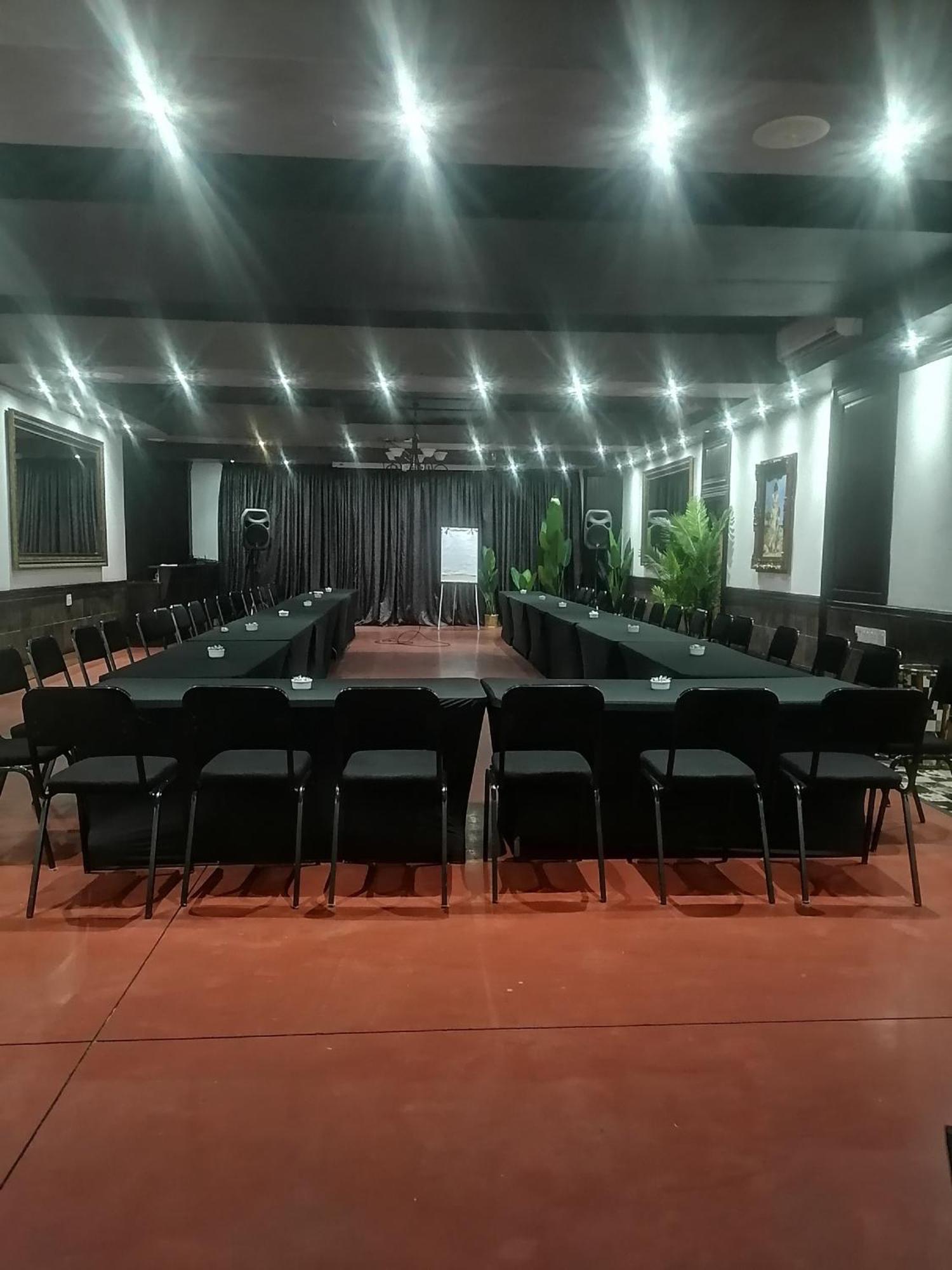 Casa Grande Guest Lodge Бритс Экстерьер фото