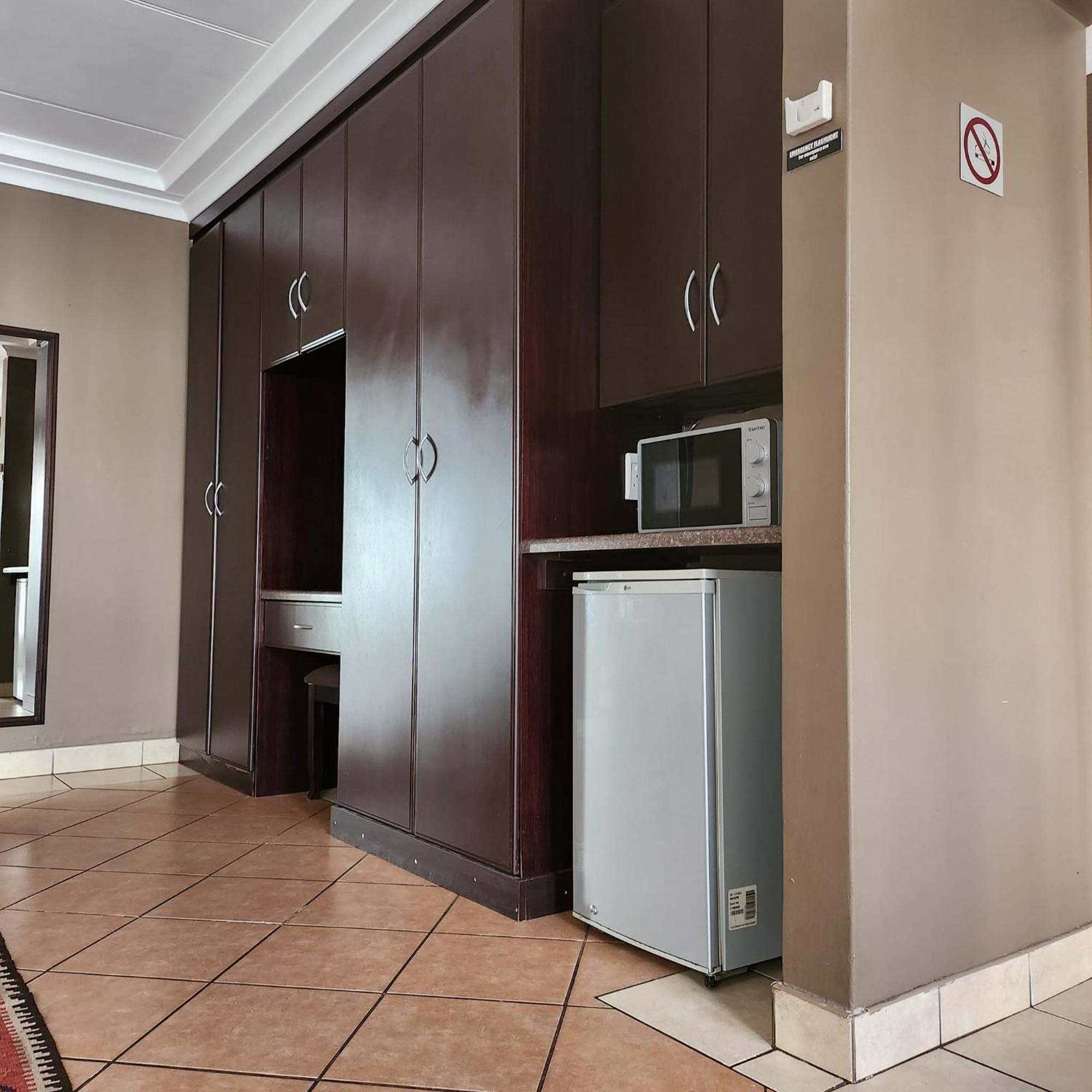 Casa Grande Guest Lodge Бритс Экстерьер фото